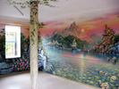Роспись стены с декорированием натуральной виноградной лозой. Квартира в Феодосии.  2014г.